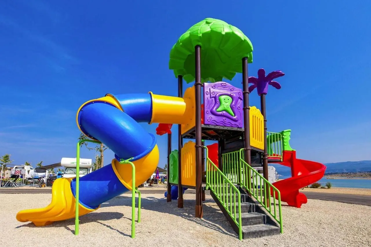 Mobile Homes In Camping Omisalj, Island Krk, With Swimmingpool 0*,  Croácia
